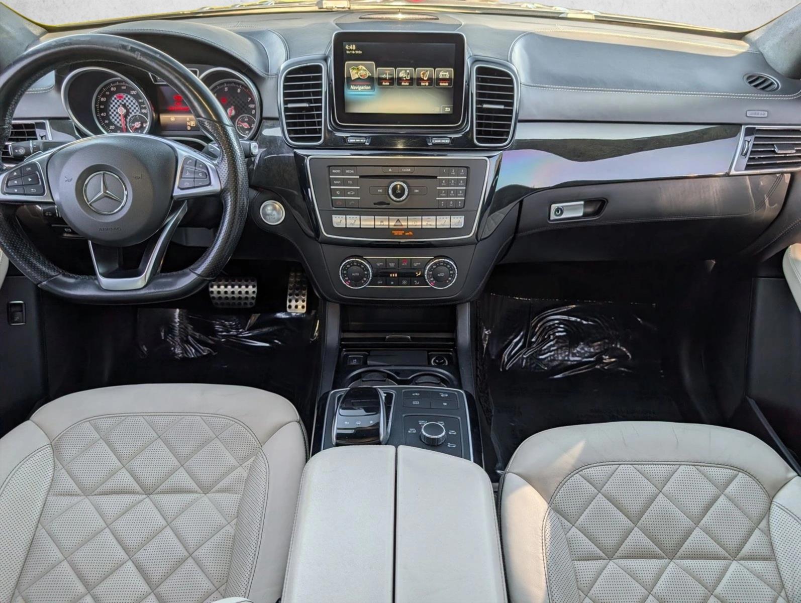 Thumbnail: 2016 Mercedes-Benz GLE - 3