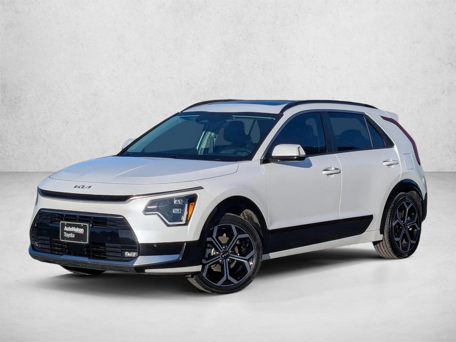 Thumbnail: 2023 Kia Niro - 1