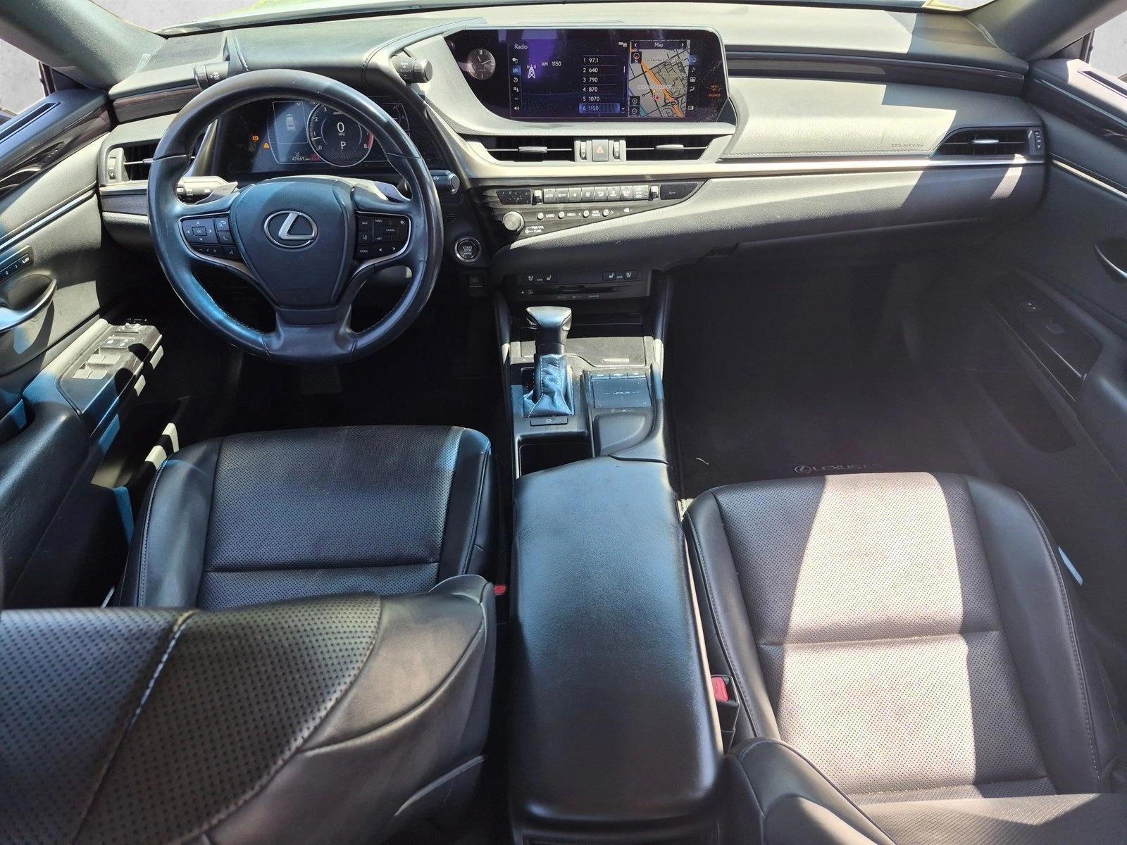 Thumbnail: 2020 Lexus ES - 2