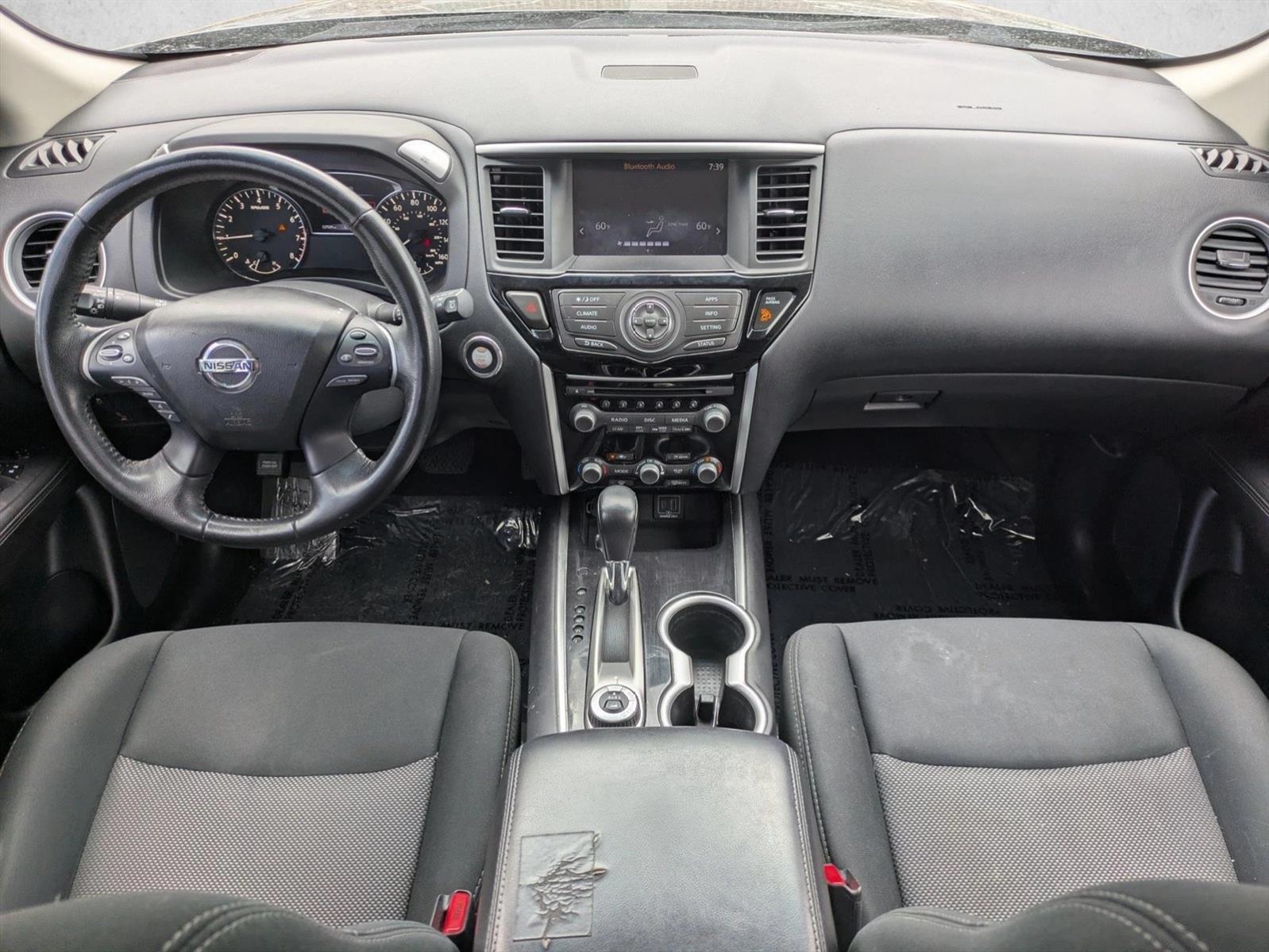 Thumbnail: 2019 Nissan Pathfinder - 3