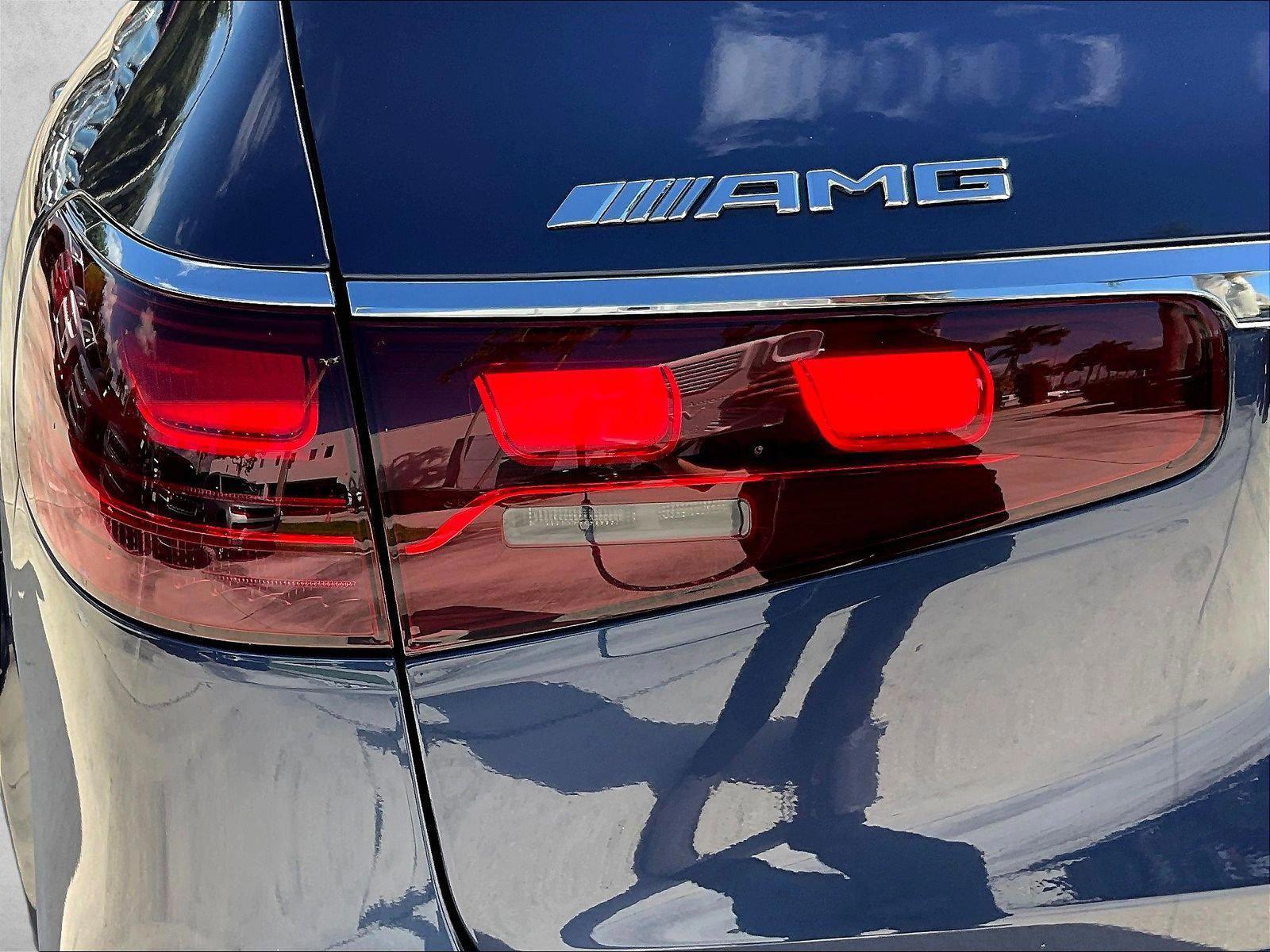 2025 Mercedes-Benz GLS AMG GLS 63 - Photo 28