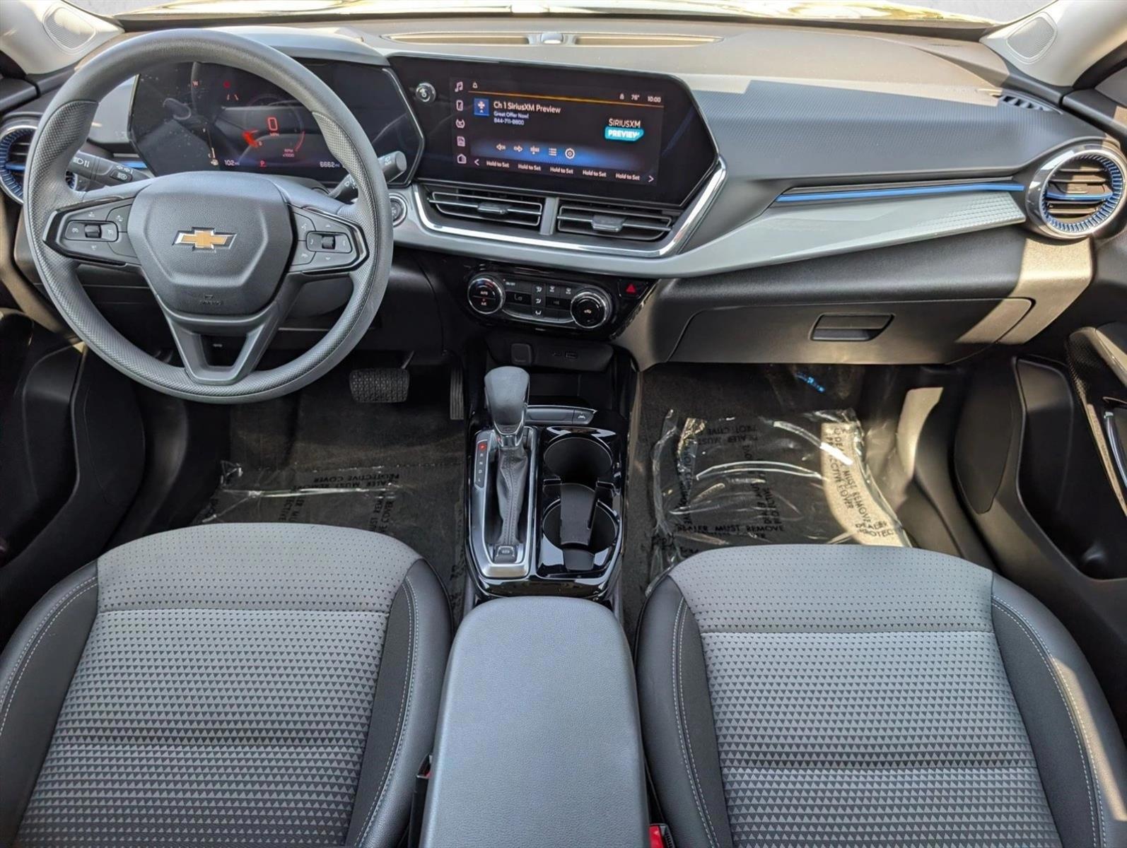 Thumbnail: 2025 Chevrolet Trax - 4