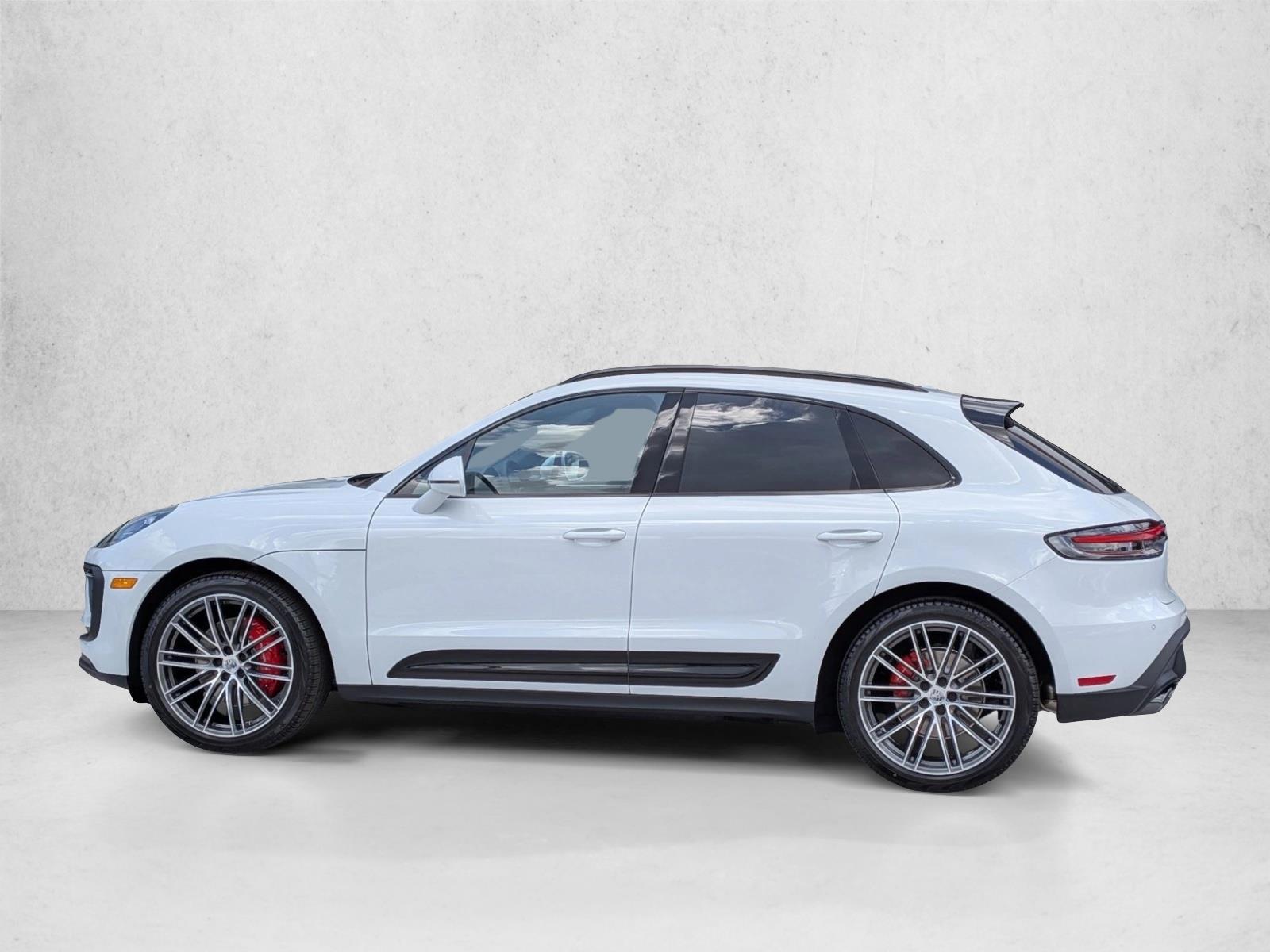 Thumbnail: 2026 Porsche Macan - 2