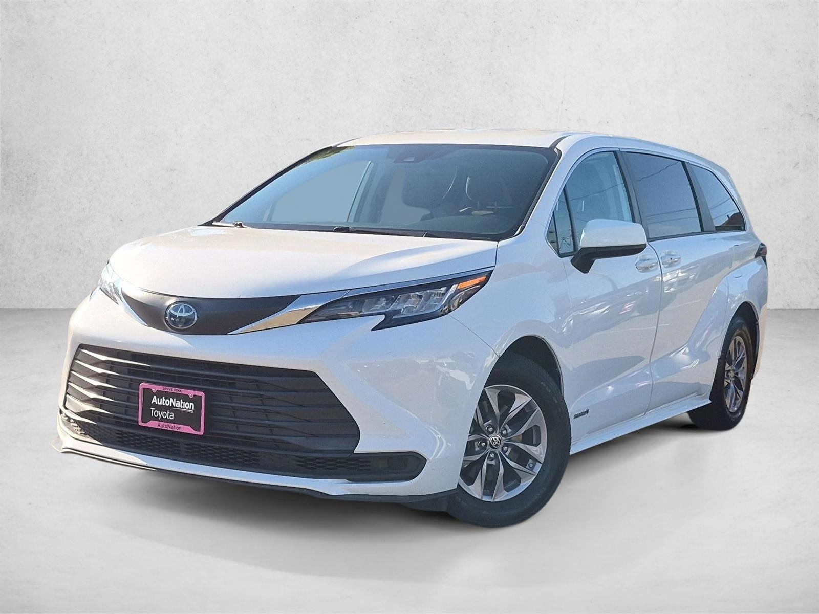 Thumbnail: 2021 Toyota Sienna - 1