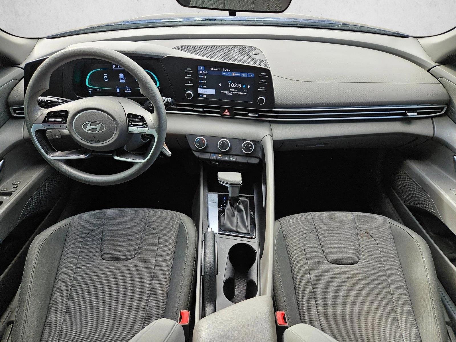 Thumbnail: 2024 Hyundai Elantra - 3