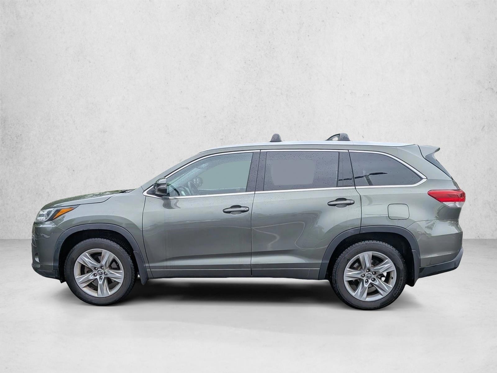 Thumbnail: 2019 Toyota Highlander - 2