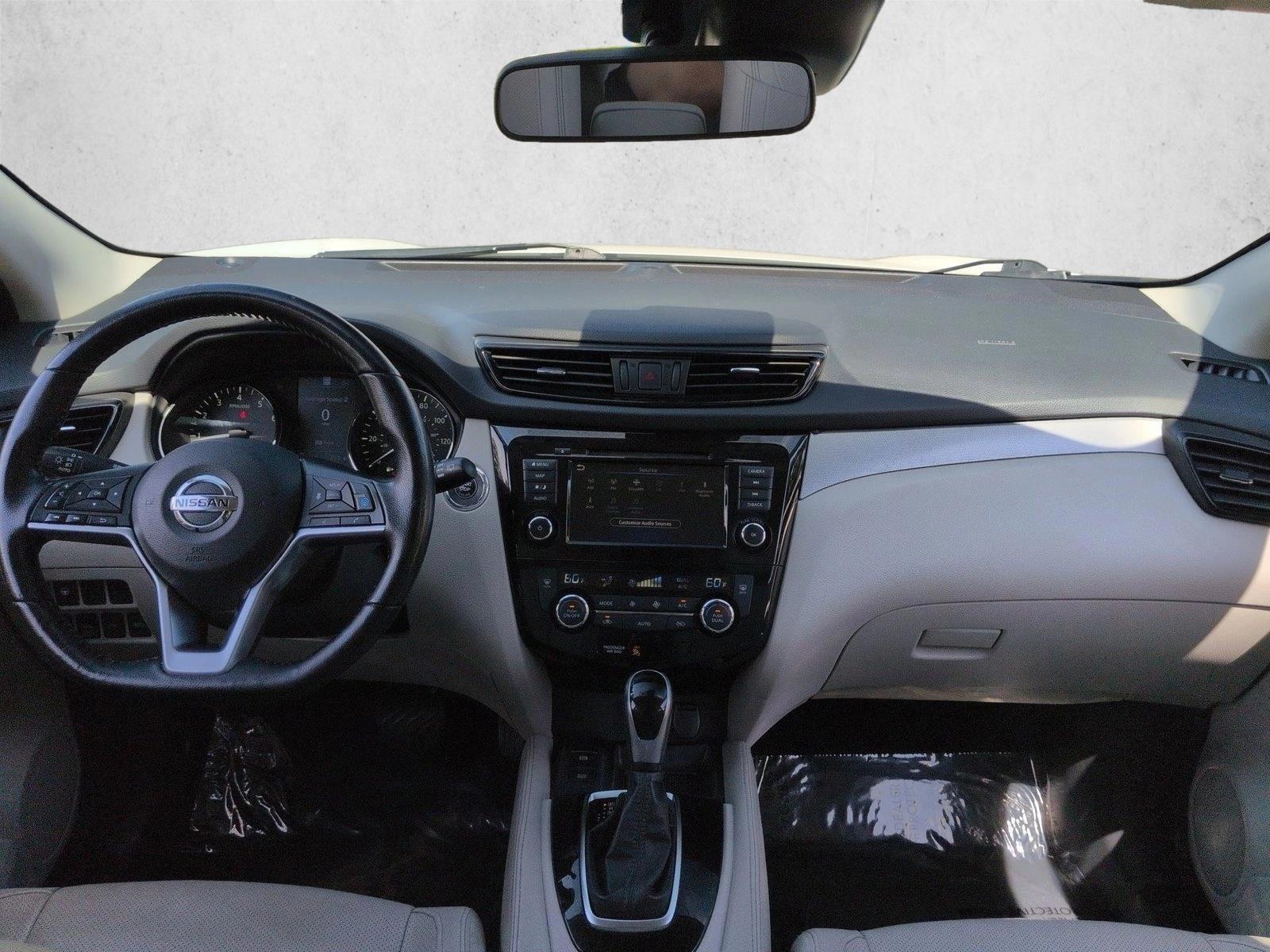Thumbnail: 2020 Nissan Rogue Sport - 4