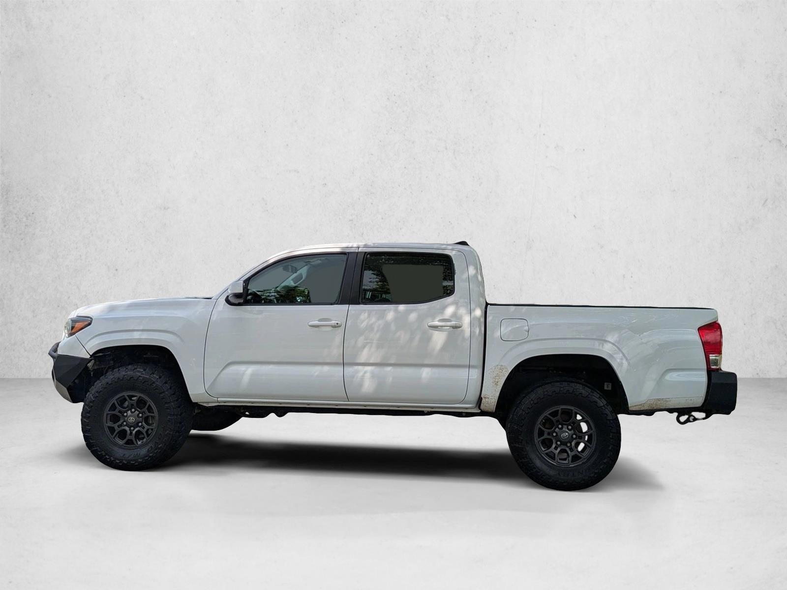 Thumbnail: 2016 Toyota Tacoma - 2