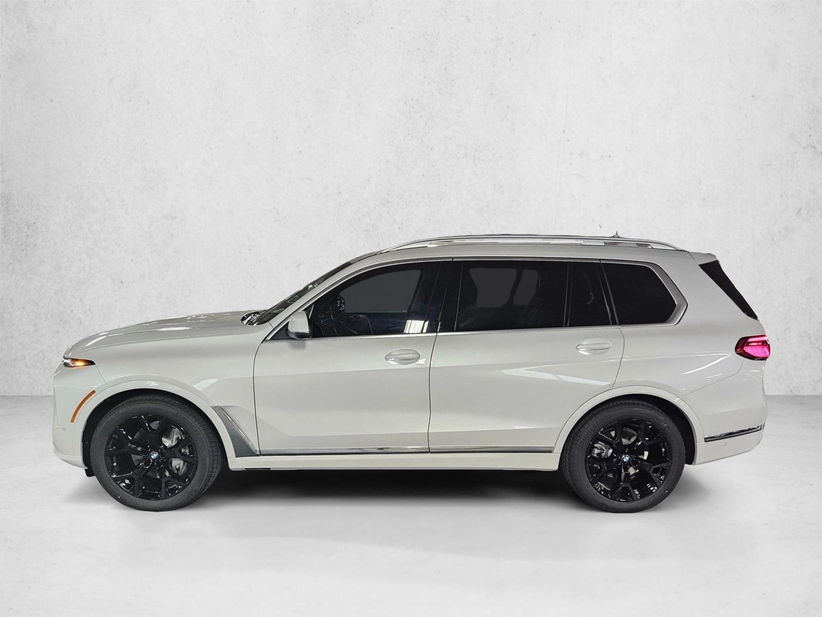Thumbnail: 2027 BMW X7 - 2