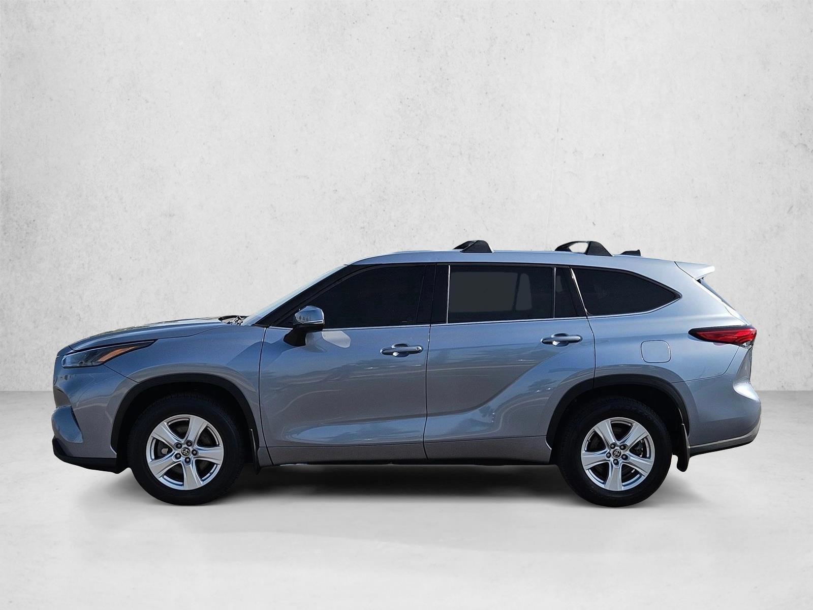 Thumbnail: 2022 Toyota Highlander - 2