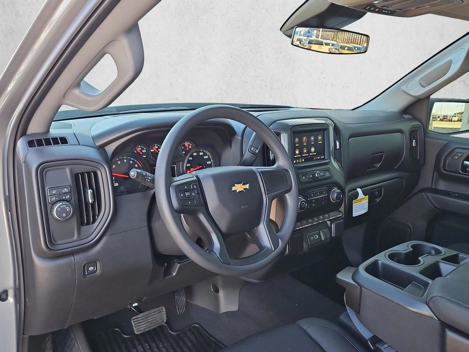Thumbnail: 2026 Chevrolet Silverado 1500 - 3