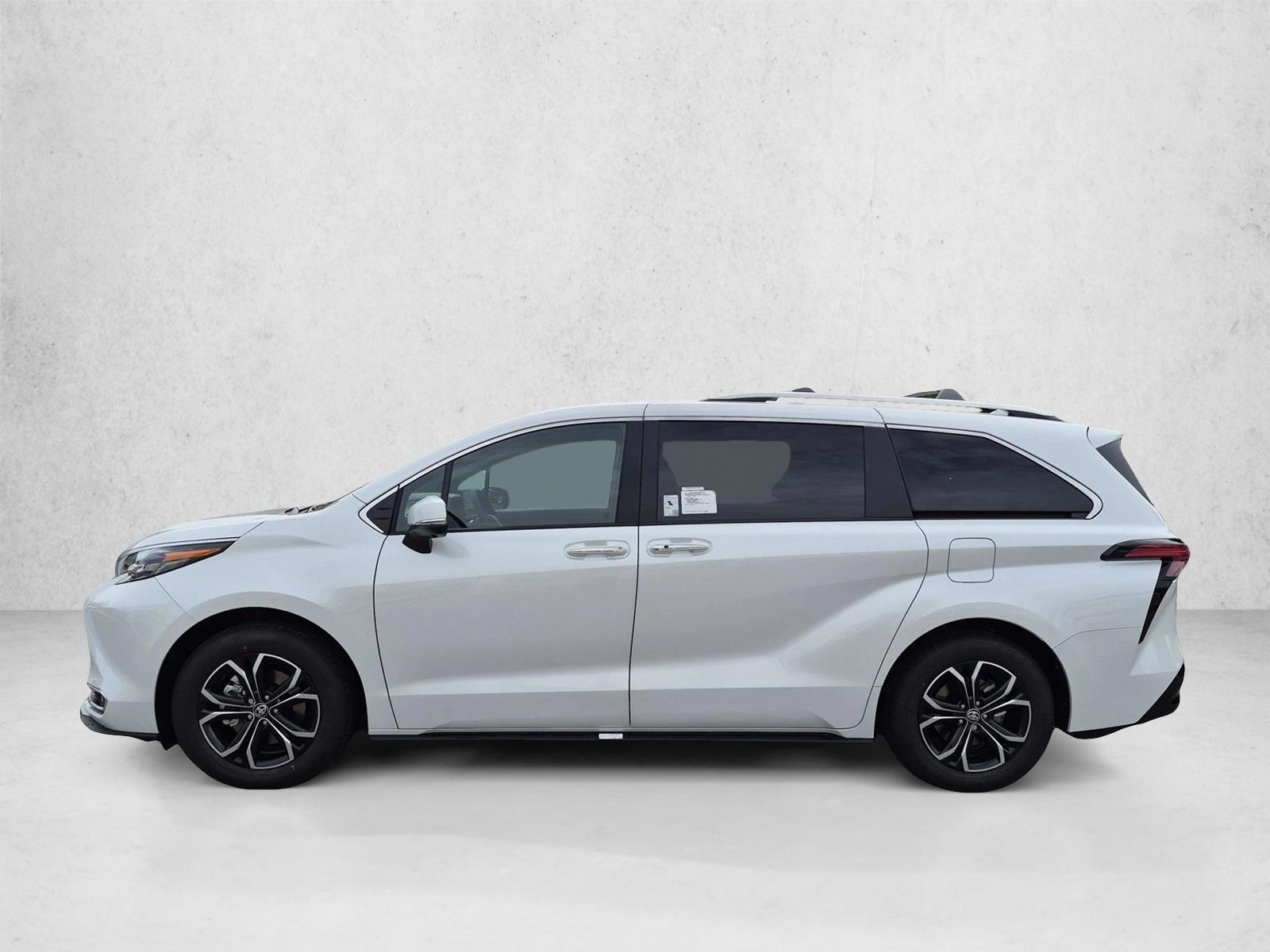 Thumbnail: 2026 Toyota Sienna - 2