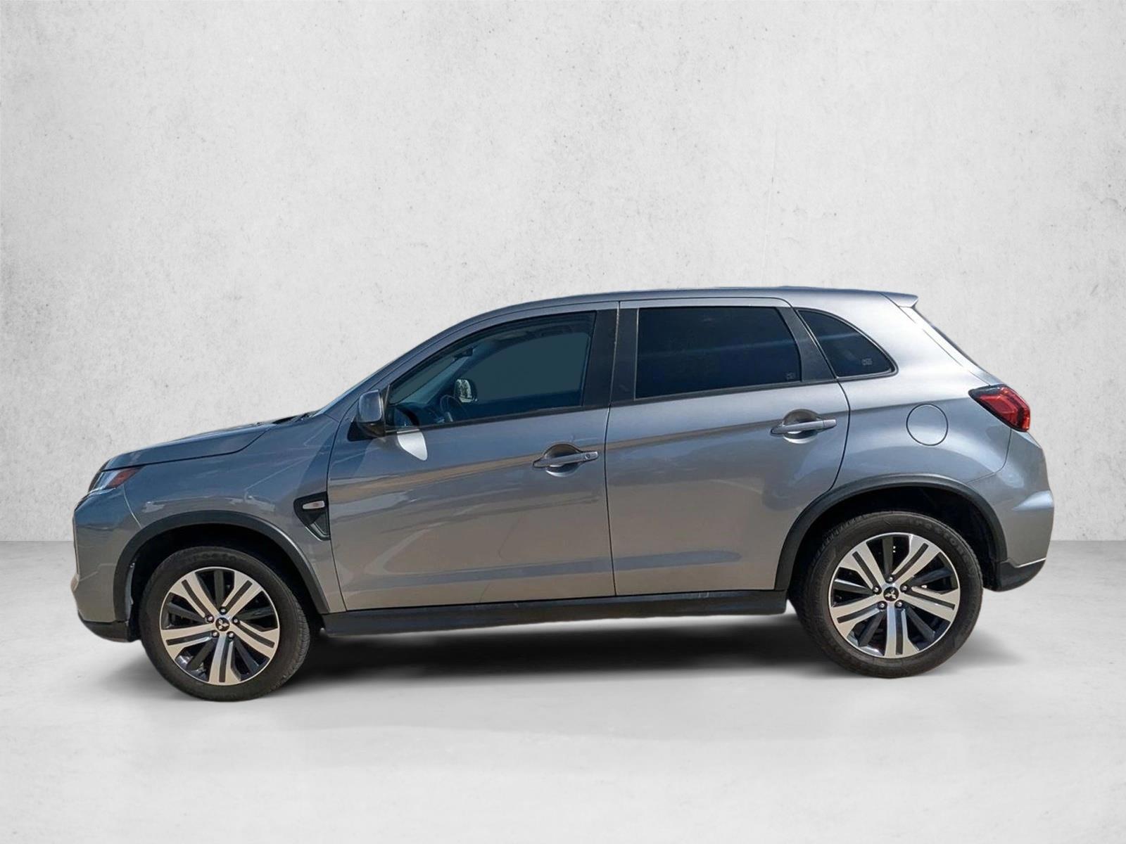 Thumbnail: 2021 Mitsubishi Outlander - 2