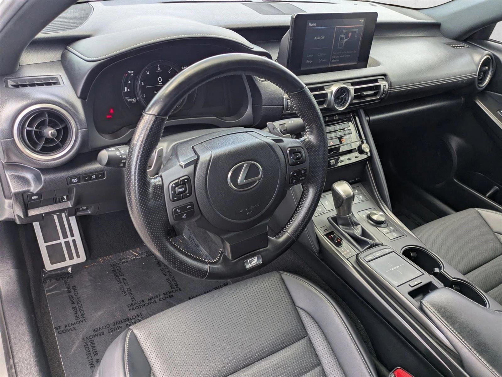 Thumbnail: 2021 Lexus IS - 3