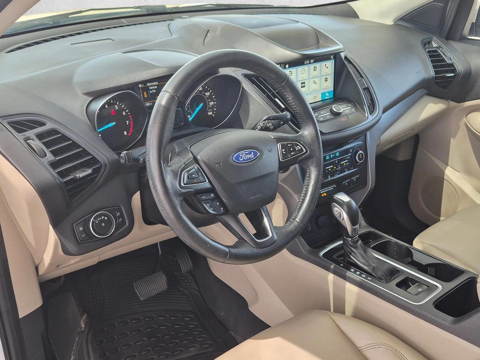 Thumbnail: 2019 Ford Escape - 3