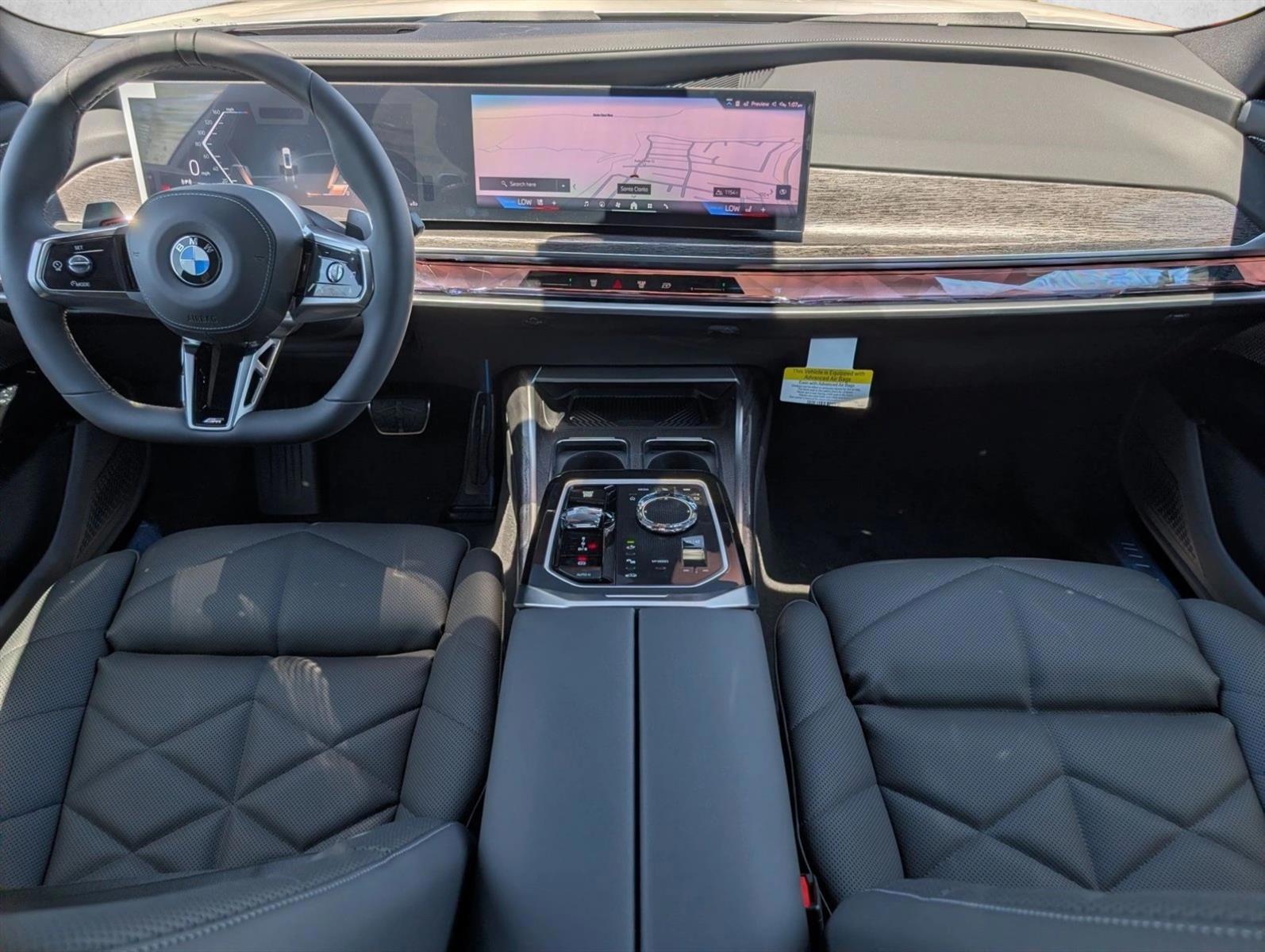 Thumbnail: 2026 BMW 7 Series - 3