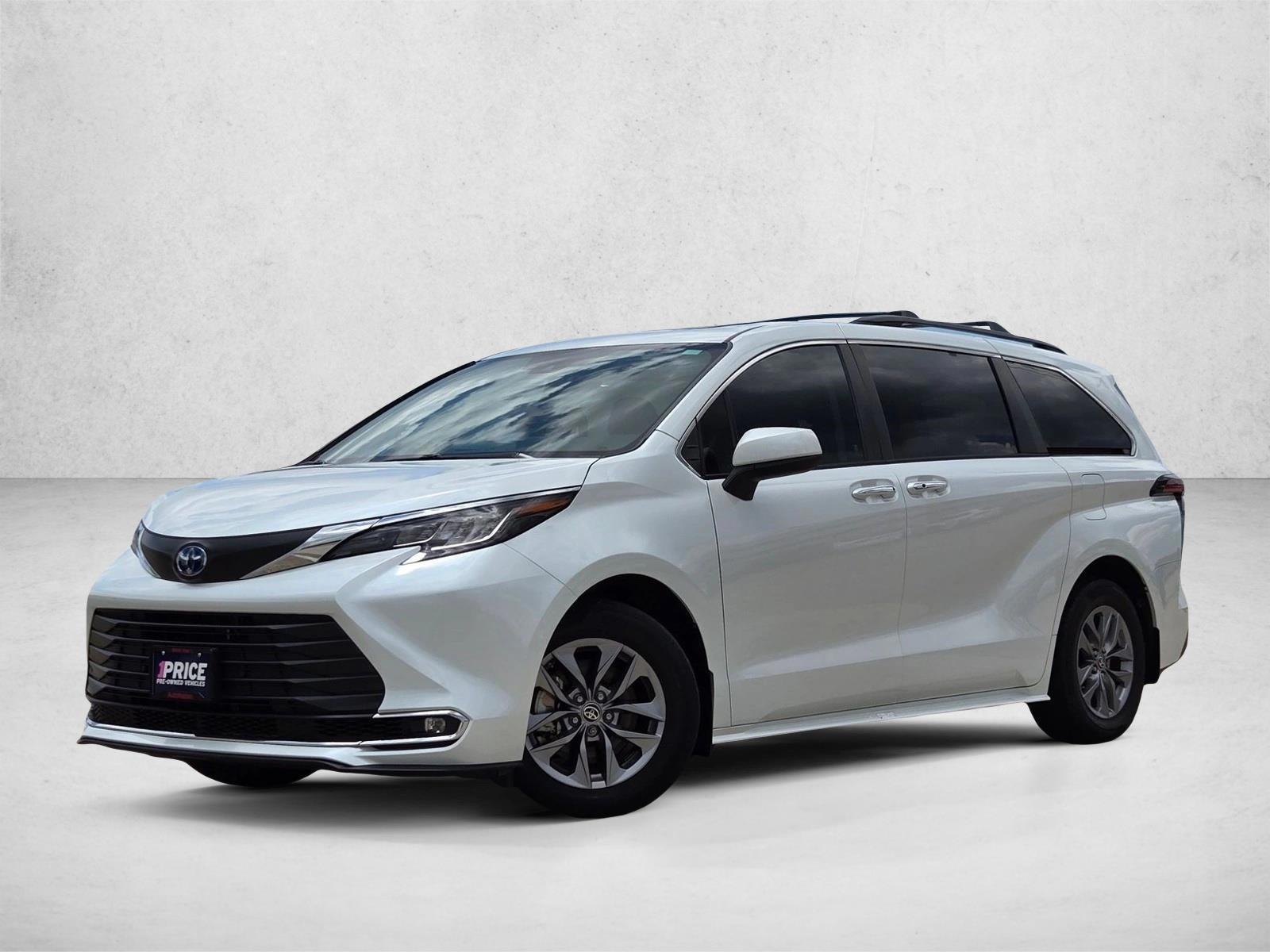Thumbnail: 2022 Toyota Sienna - 1