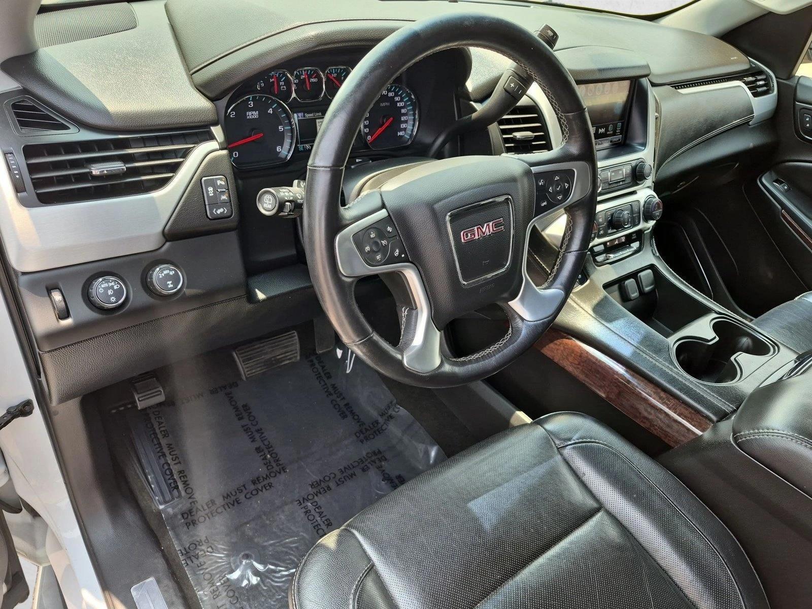 Thumbnail: 2018 GMC Yukon XL - 3