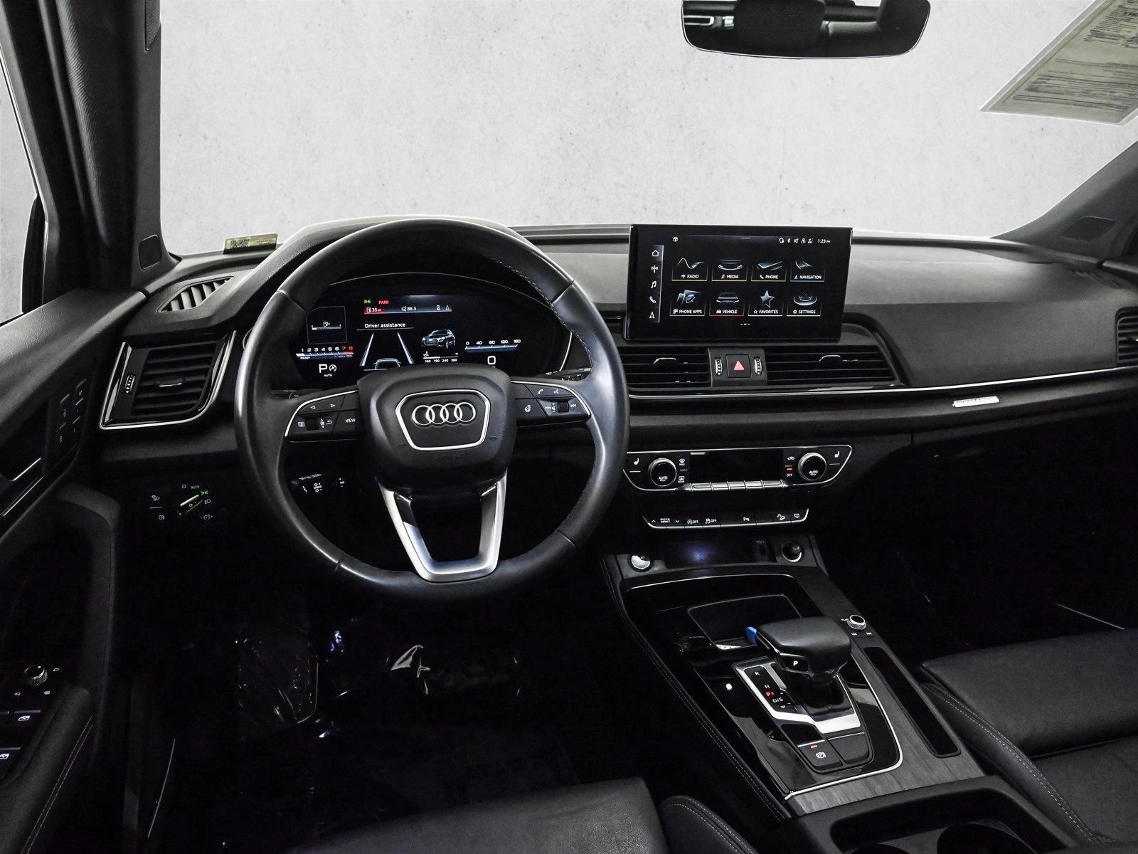 Thumbnail: 2023 Audi Q5 - 3