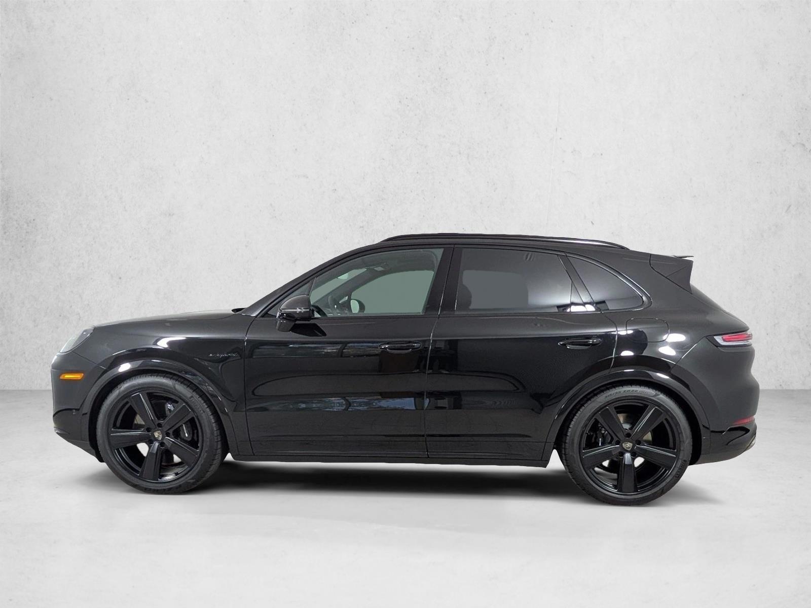 Thumbnail: 2026 Porsche Cayenne - 2
