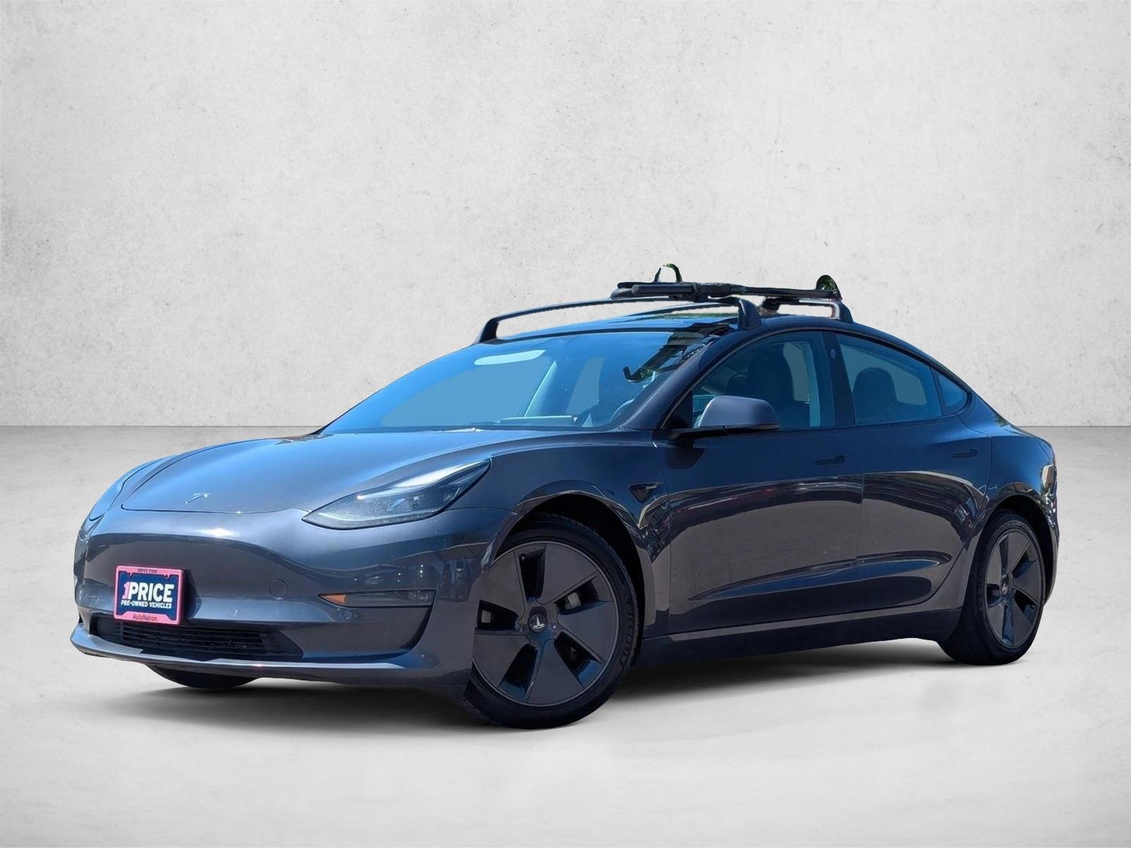 Thumbnail: 2022 Tesla Model 3 - 1
