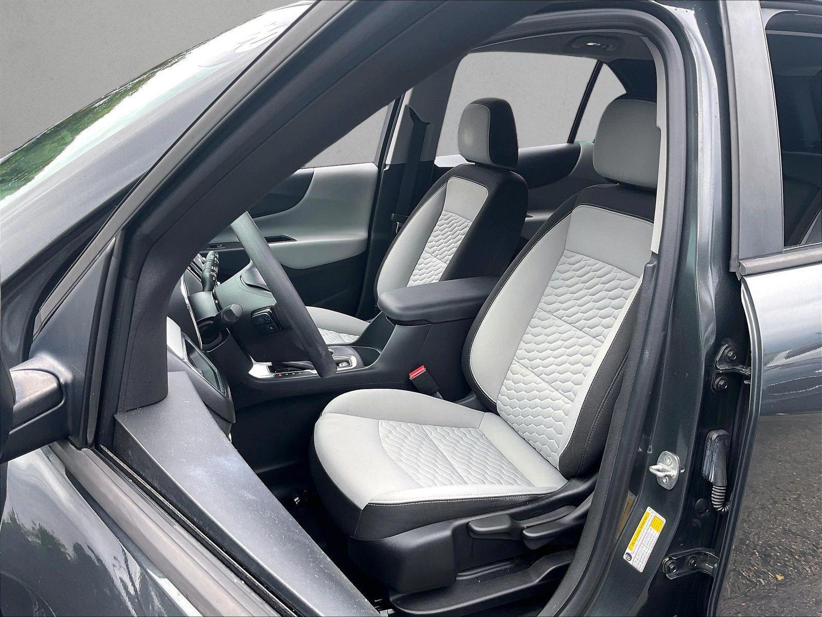 2020 Chevrolet Equinox LS - Photo 27