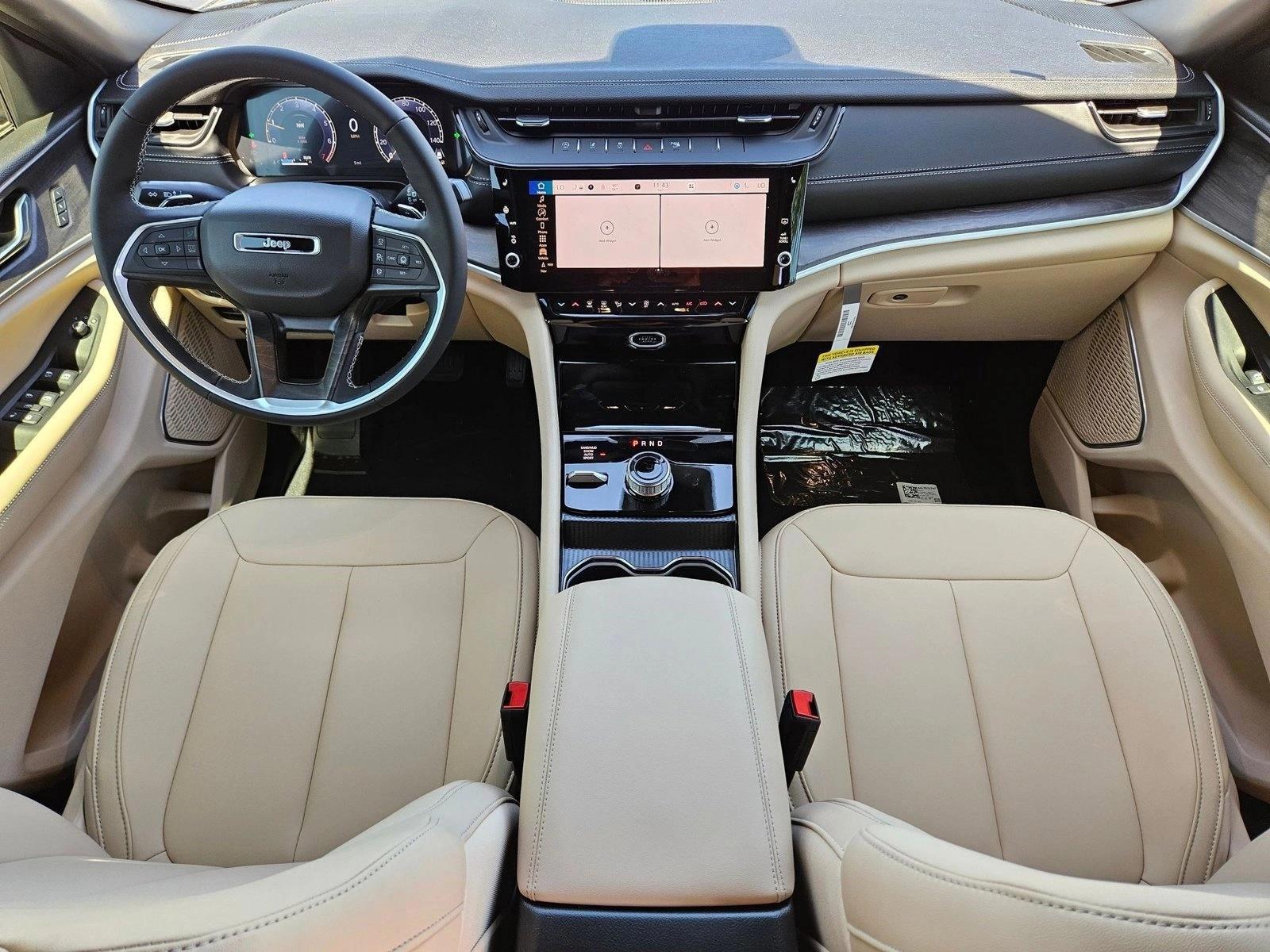 Thumbnail: 2026 Jeep Grand Cherokee - 3