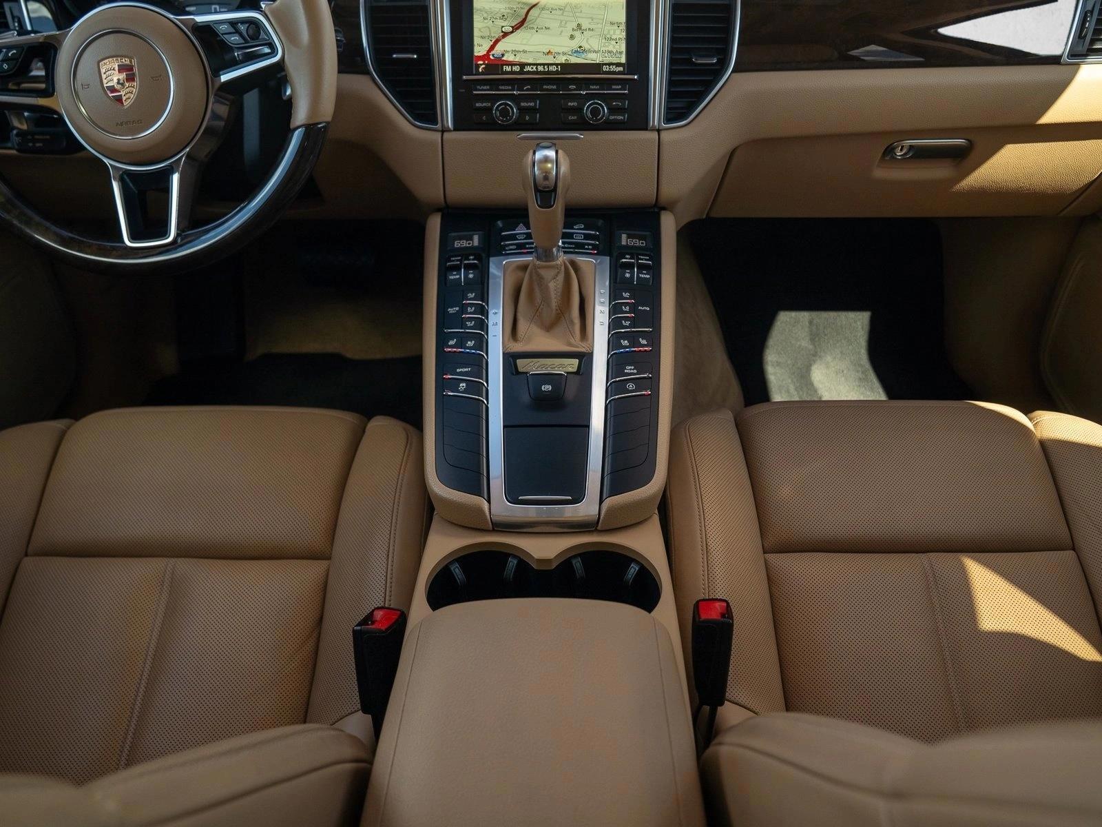 Thumbnail: 2015 Porsche Macan - 5