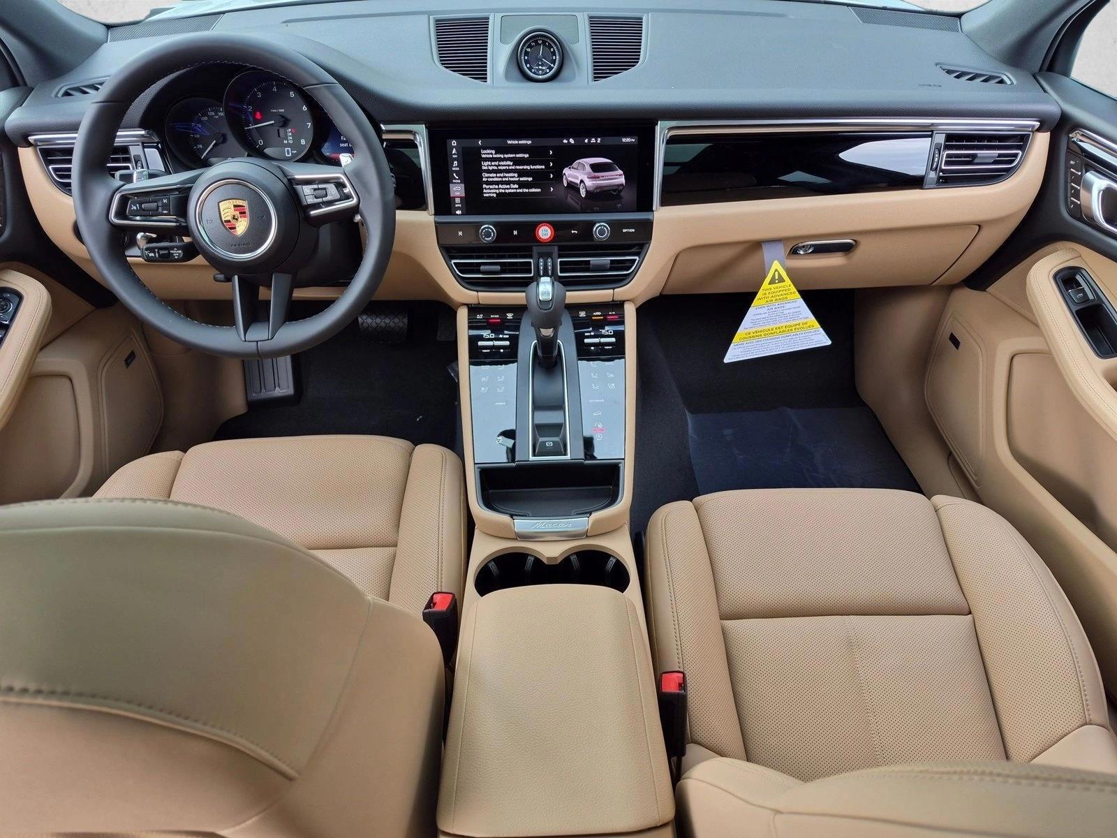 Thumbnail: 2026 Porsche Macan - 4