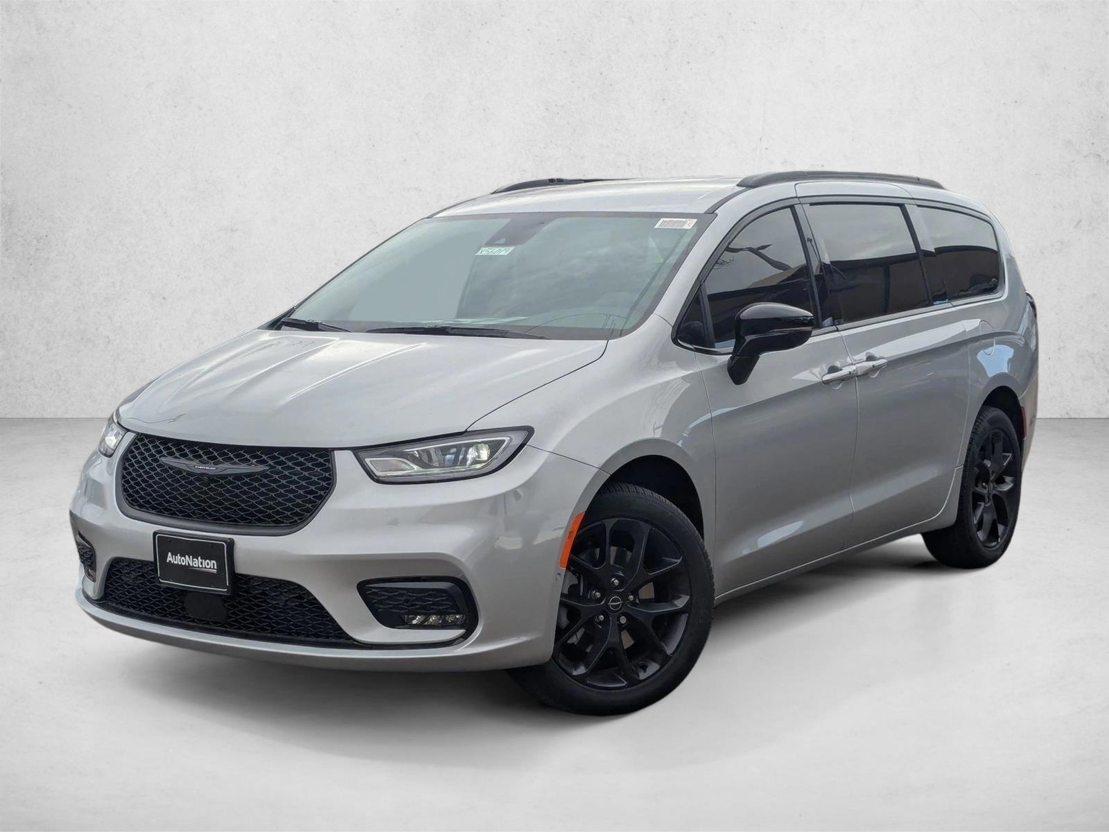 Thumbnail: 2026 Chrysler Pacifica - 1