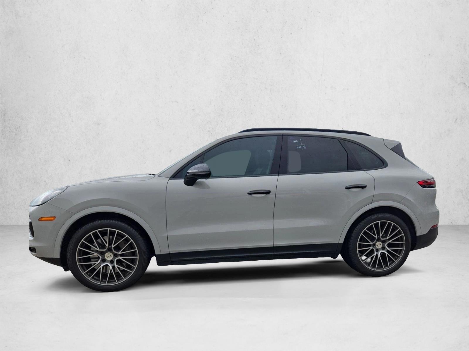 Thumbnail: 2021 Porsche Cayenne - 2
