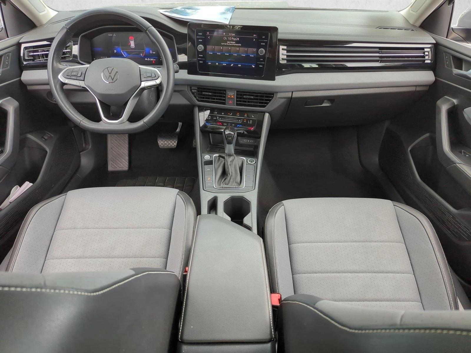 Thumbnail: 2025 Volkswagen Jetta - 4