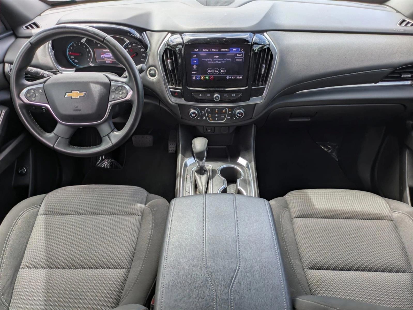 Thumbnail: 2023 Chevrolet Traverse - 3