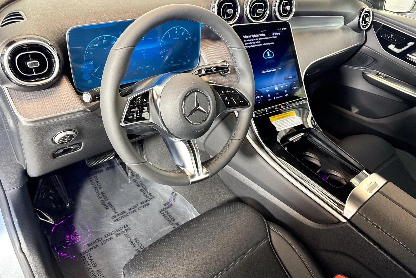 Thumbnail: 2026 Mercedes-Benz GLC - 3
