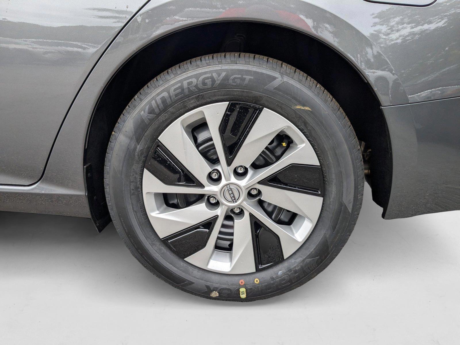 2025 Nissan Altima S - Photo 9