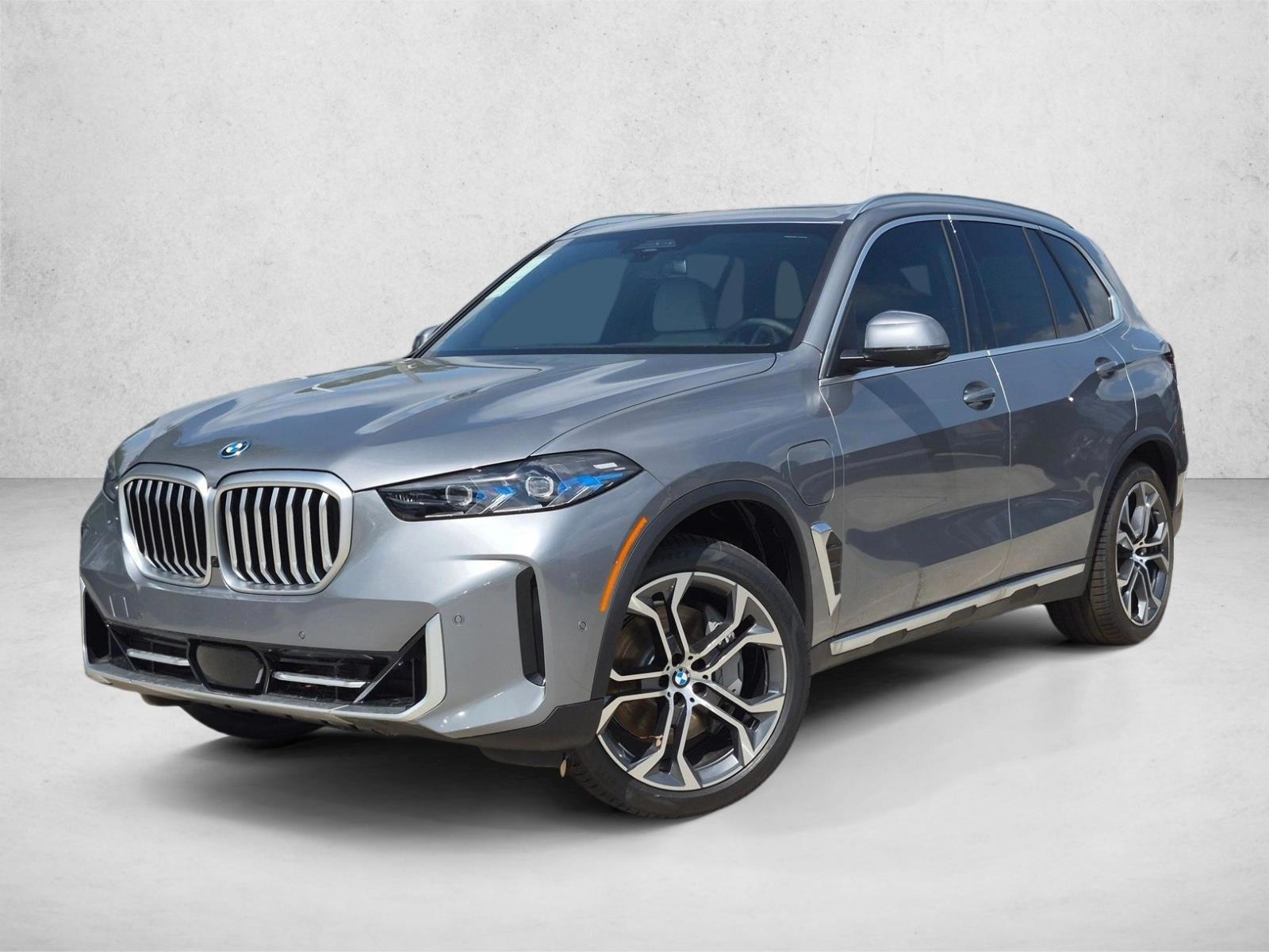 Thumbnail: 2026 BMW X5 - 1