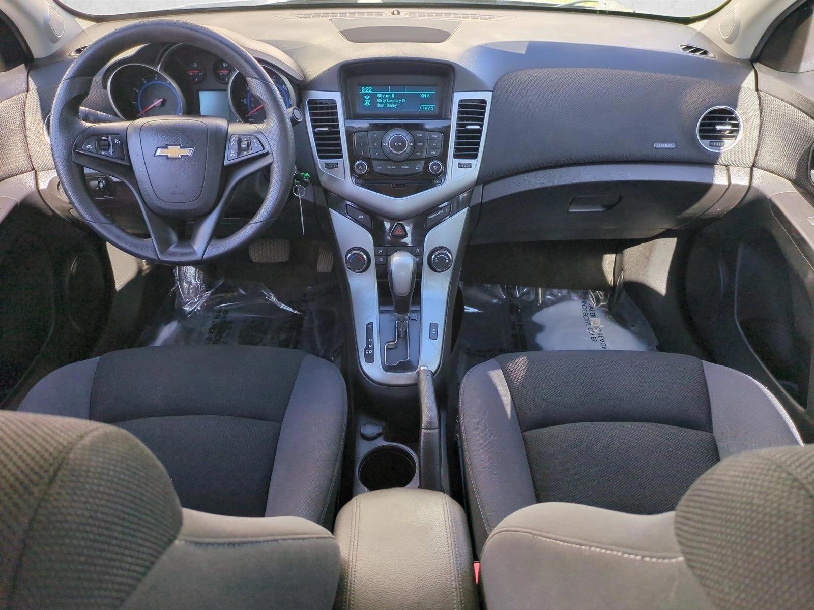 Thumbnail: 2015 Chevrolet Cruze - 3