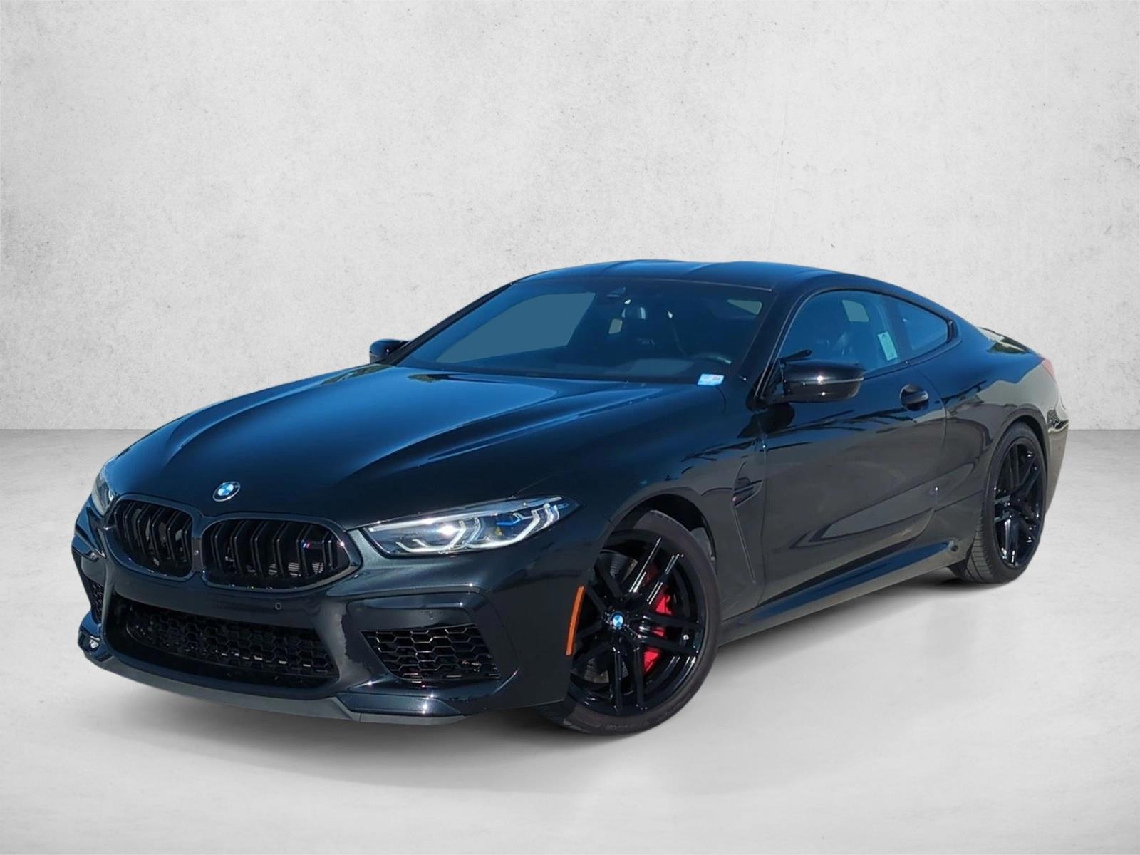 2022 BMW M8
