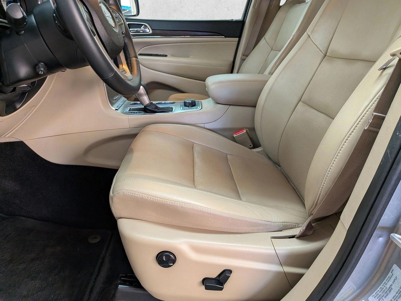 Thumbnail: 2017 Jeep Grand Cherokee - 4