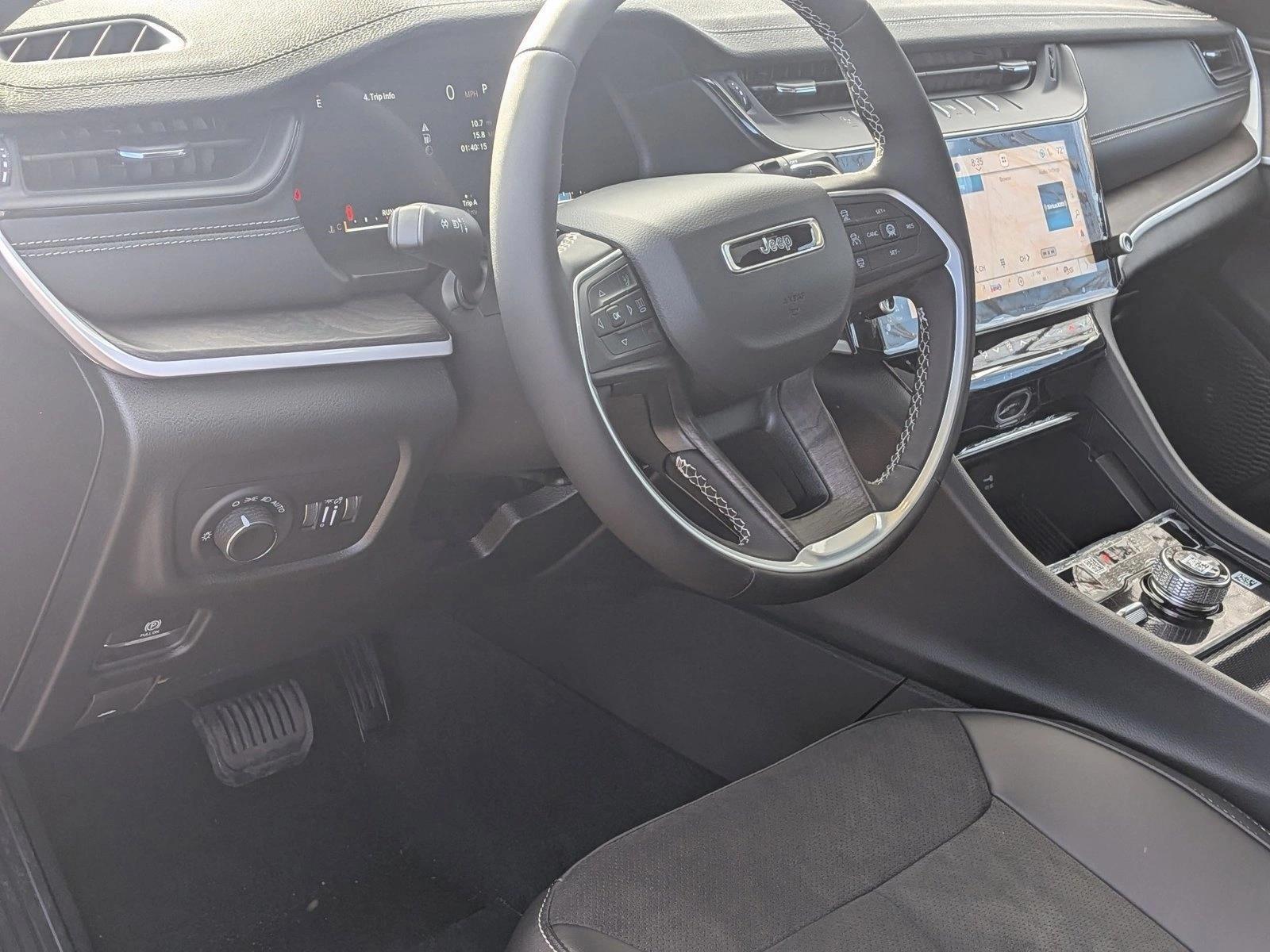 Thumbnail: 2026 Jeep Grand Cherokee - 3
