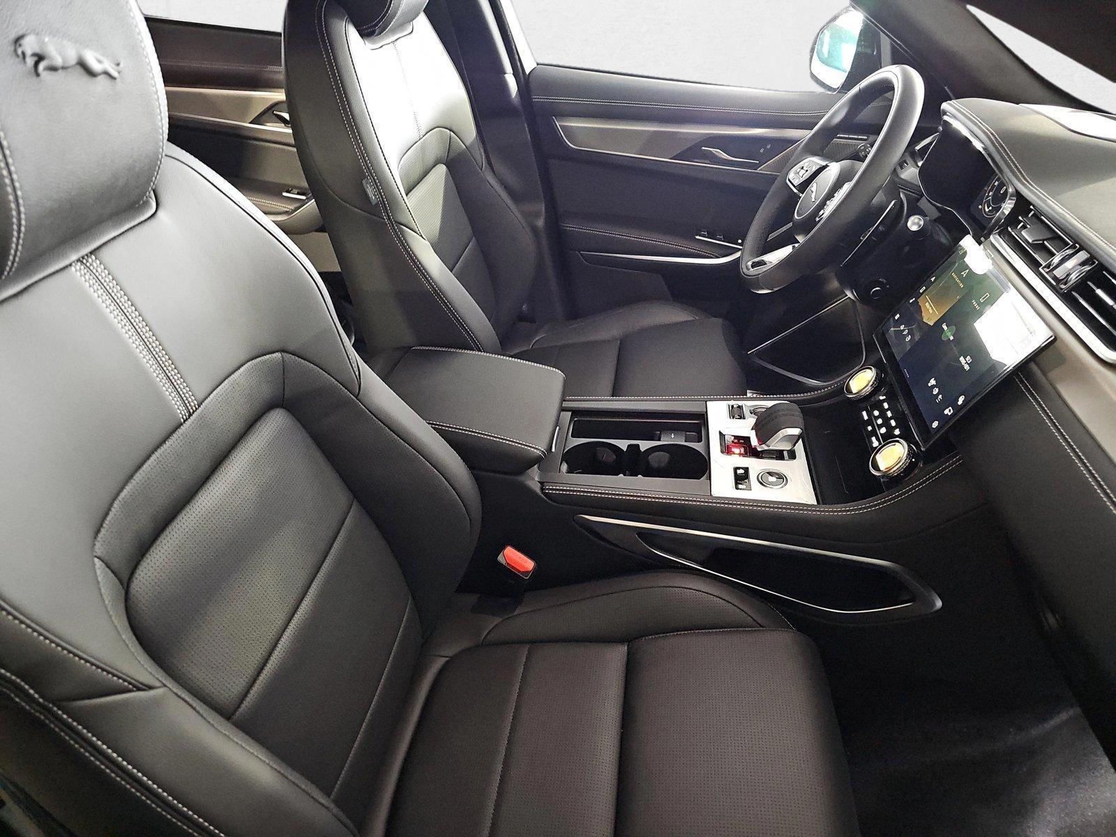 2026 Jaguar F-Pace R-Dynamic S - Photo 10