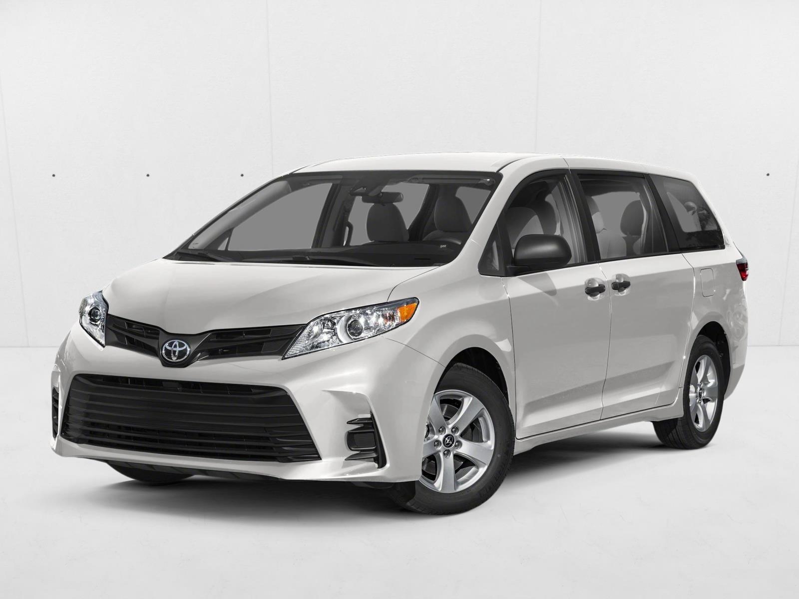 2019 Toyota Sienna LE V6 7-Passenger Access Seat's photo