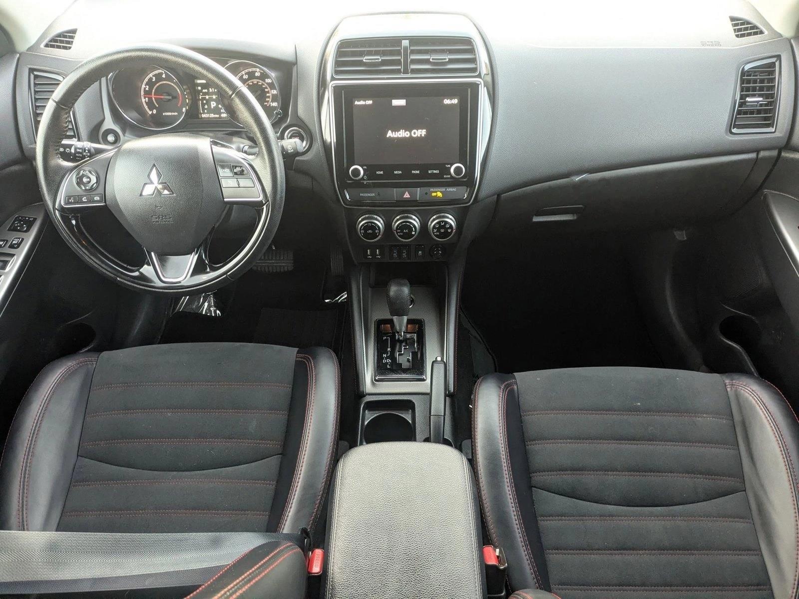 Thumbnail: 2024 Mitsubishi Outlander - 3