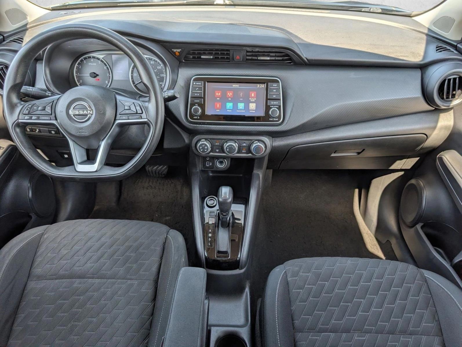Thumbnail: 2022 Nissan Kicks - 4