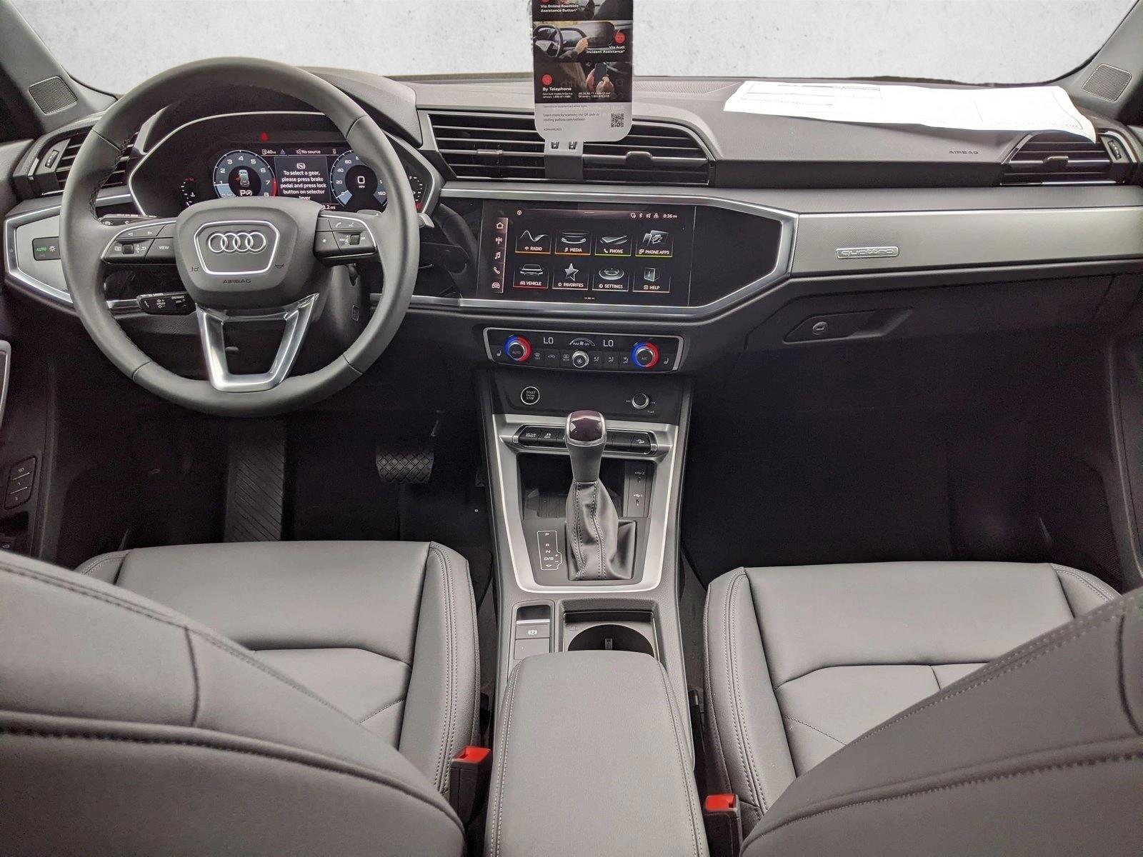 Thumbnail: 2025 Audi Q3 - 4