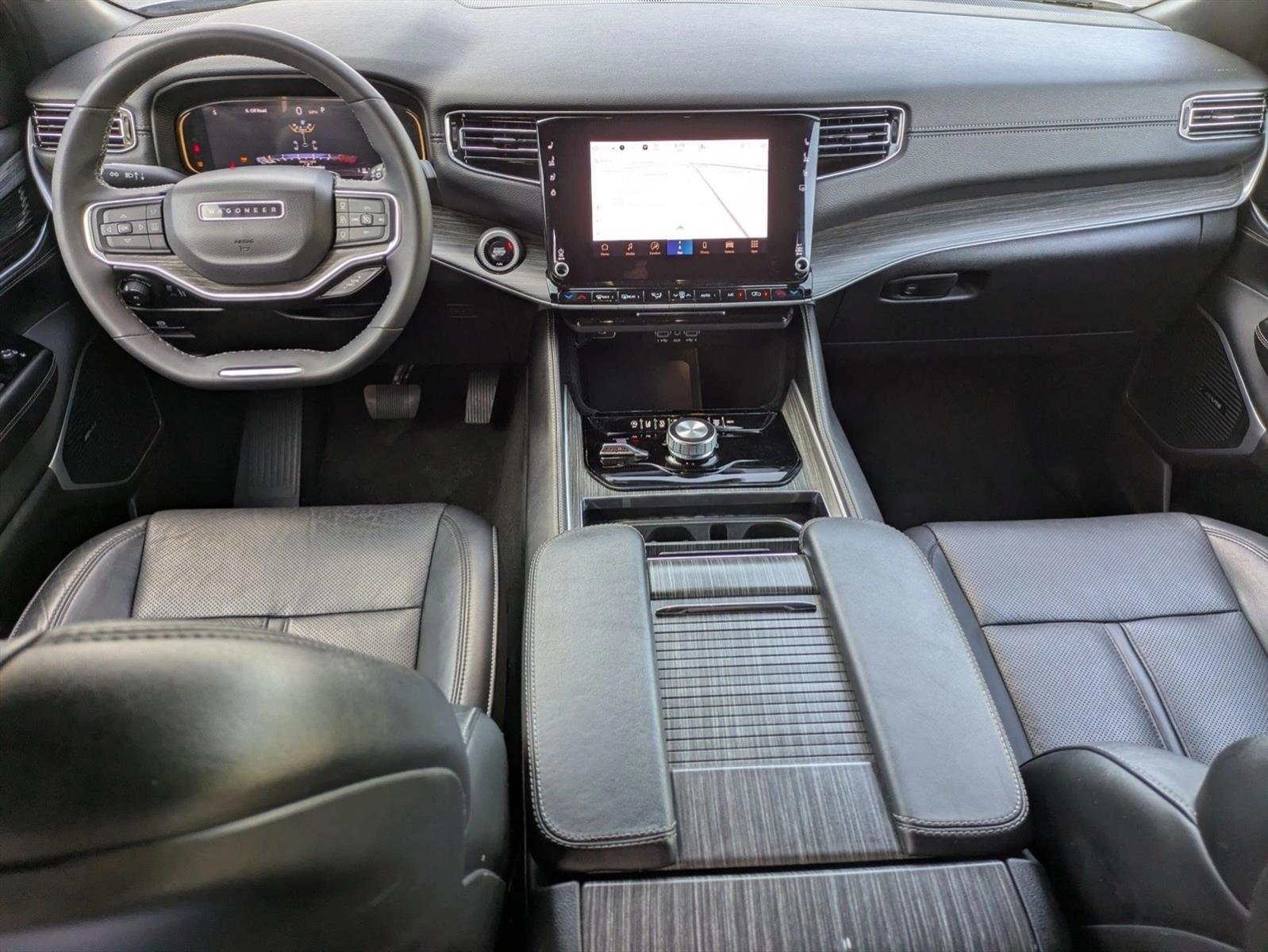 Thumbnail: 2024 Jeep Wagoneer - 4