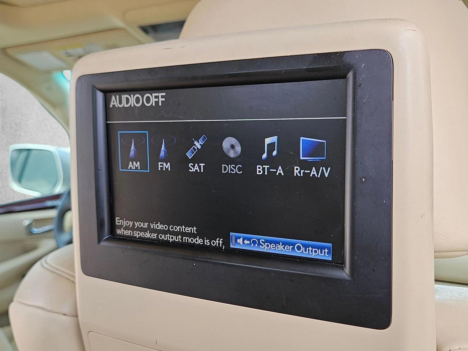 2013 Lexus LX 570 - Photo 24
