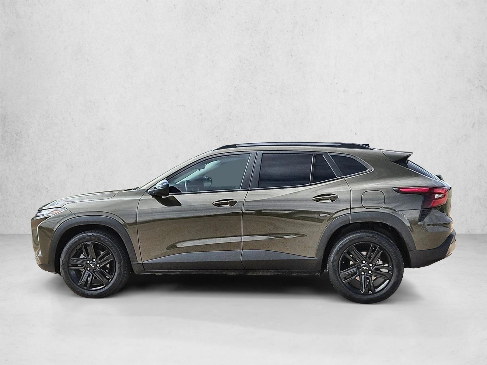 Thumbnail: 2024 Chevrolet Trax - 2