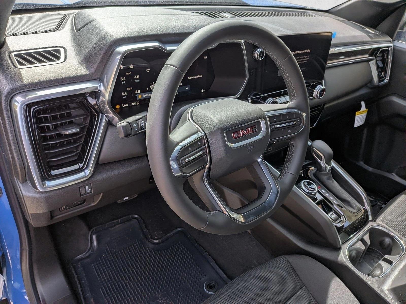 Thumbnail: 2026 GMC Canyon - 3