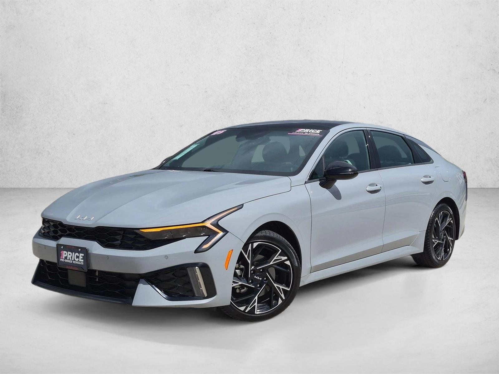 Thumbnail: 2025 Kia K5 - 1